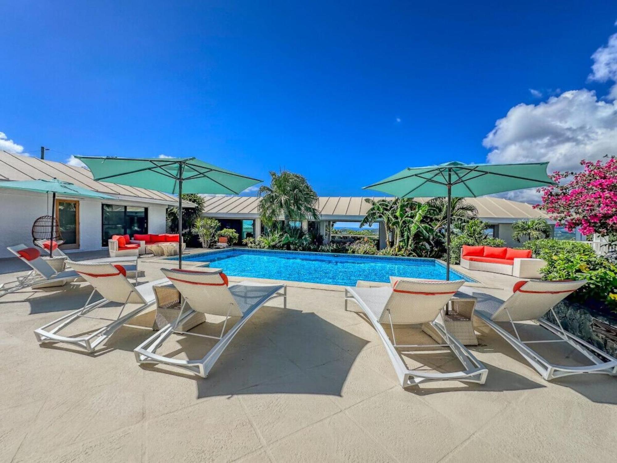 Royal Villa With A Huge Swimming Pool Cowell Battery Exterior photo