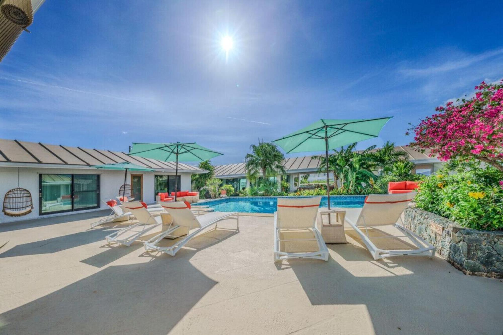 Royal Villa With A Huge Swimming Pool Cowell Battery Exterior photo